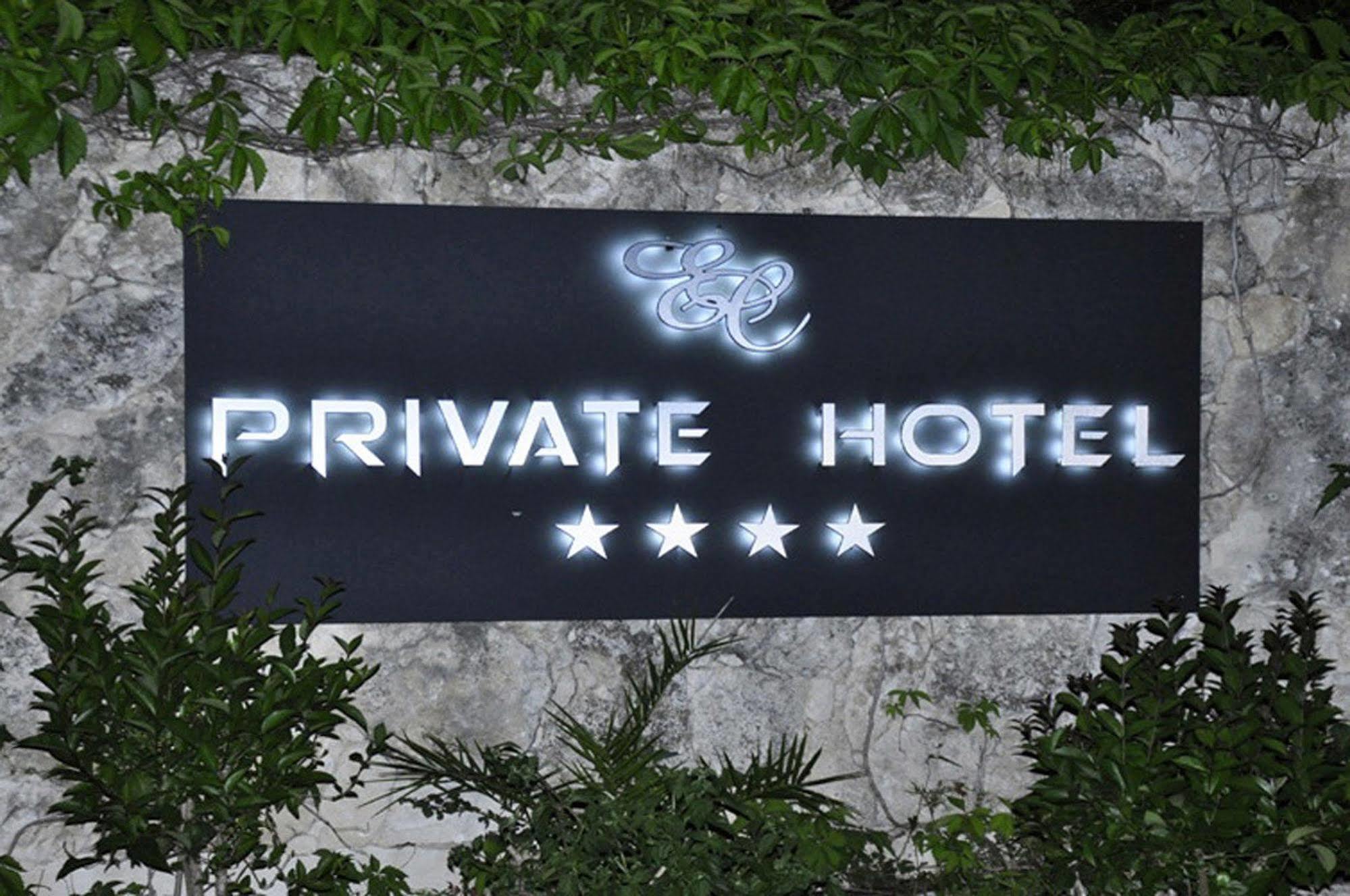 Private Hotel - Adult Only Порто-Веккіо Екстер'єр фото